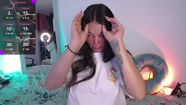 Lexie Thompson10 online show from October 25, 2025, 5:46 pm