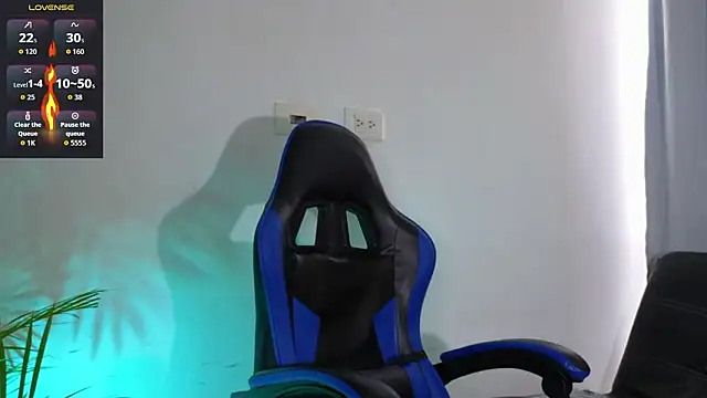 Snapshot of EdwardRoss_ chatting on February 9, 2026, 9:46 pm EdwardRoss online show from February 9, 2026, 9:46 pm