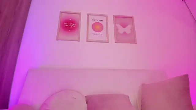 Steff London online show from March 8, 2025, 4:56 am