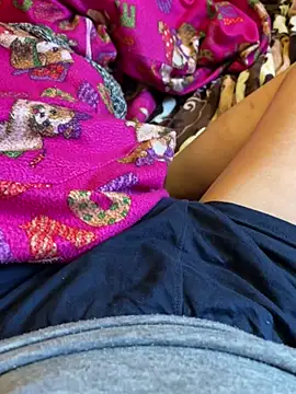 Snapshot of A6229 chatting on February 3, 2025, 5:40 am A6229 online show from February 3, 2025, 5:40 am