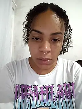 Julia Pretinha online show from April 6, 2026, 12:39 am