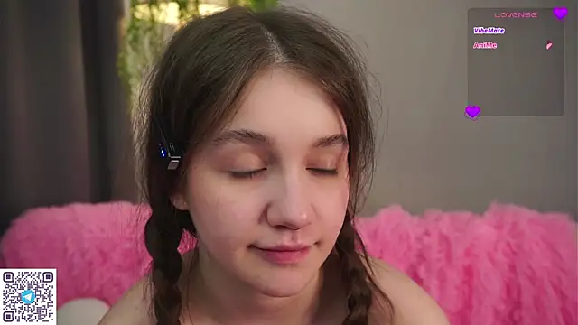 AmiLewis online show from March 17, 2025, 1:03 am