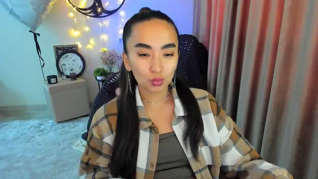 worldofkim online show from April 20, 2026, 7:55 am