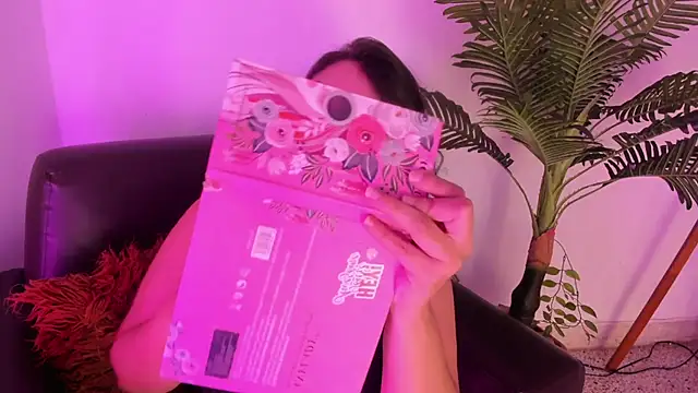 Snapshot of Miia_Thompsonn chatting on January 23, 2025, 3:16 am Miia Thompsonn online show from January 23, 2025, 3:16 am