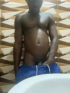 Snapshot of BigBrotherFreak chatting on February 4, 2026, 12:16 am BigBrotherFreak online show from February 4, 2026, 12:16 am