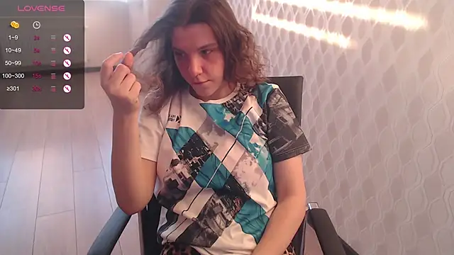 LisaHeart online show from February 17, 2026, 1:52 pm