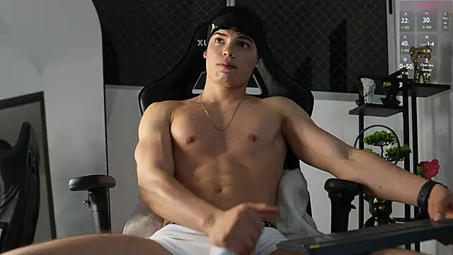 Snapshot of Max_cortes1 chatting on October 16, 2025, 12:19 am Max cortes1 online show from October 16, 2025, 12:19 am