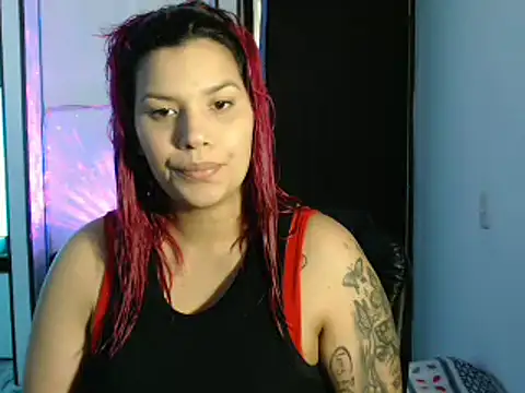 Snapshot of CarolinaRincon chatting on February 9, 2025, 8:24 pm CarolinaRincon online show from February 9, 2025, 8:24 pm