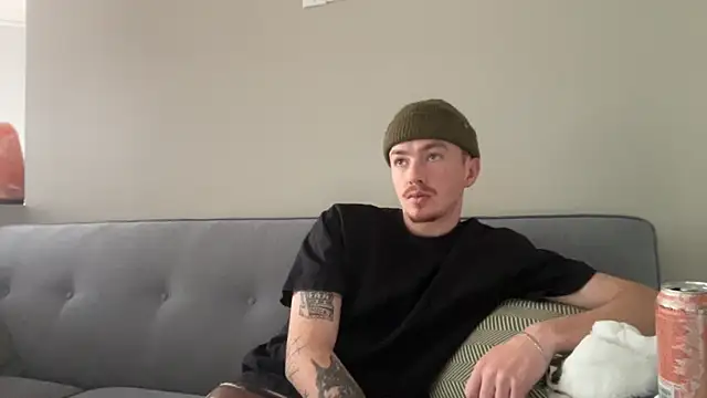 younghungginger online show from November 16, 2025, 8:24 pm