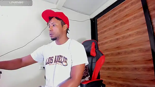 AlejoKhalifa  online show from October 1, 2025, 10:20 am