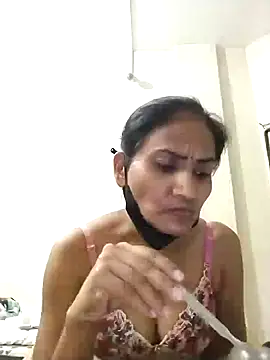 Snapshot of sunita6009 chatting on June 30, 2026, 3:01 pm sunita6009 online show from June 30, 2026, 3:01 pm