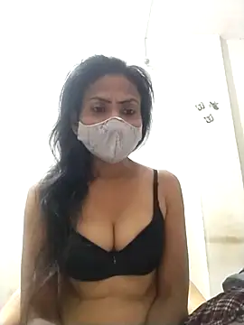 Snapshot of sunita6009 chatting on February 26, 2026, 5:24 pm sunita6009 online show from February 26, 2026, 5:24 pm