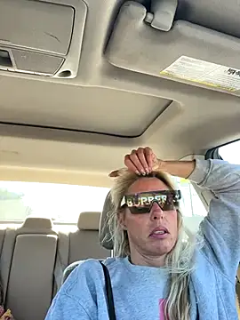 Glamazonx online show from October 1, 2025, 4:44 pm