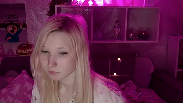 Snapshot of MeowkaKitty chatting on February 7, 2026, 2:19 am MeowkaKitty online show from February 7, 2026, 2:19 am