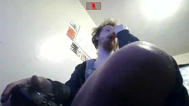 Snapshot of Thehotfox@xh chatting on March 13, 2026, 4:01 pm Thehotfoxxh online show from March 13, 2026, 4:01 pm