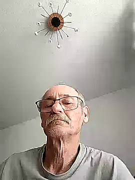Snapshot of oleg049 chatting on June 10, 2026, 8:15 am oleg049 online show from June 10, 2026, 8:15 am