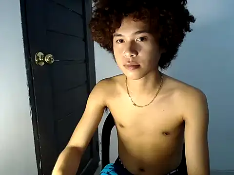Asiantwink21 online show from June 2, 2026, 2:17 pm