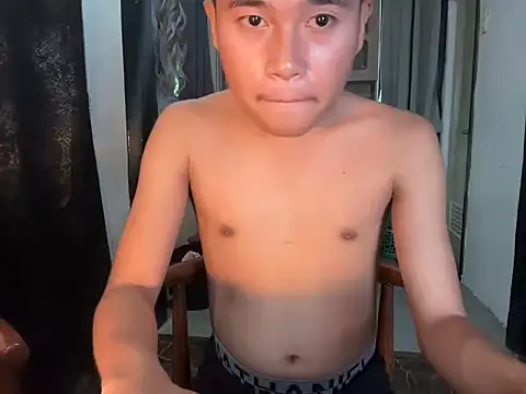 Snapshot of Asiantwink21 chatting on September 16, 2025, 5:41 am Asiantwink21 online show from September 16, 2025, 5:41 am