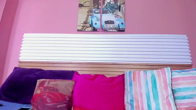 hot milkbitch online show from November 6, 2025, 1:31 am