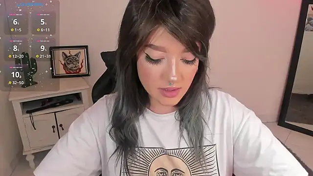 kat apple online show from November 7, 2025, 5:17 pm