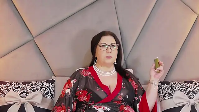 AryaEve online show from February 12, 2026, 6:46 am