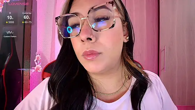 Snapshot of leahtemptation3 chatting on June 30, 2026, 8:58 am leahtemptation3 online show from June 30, 2026, 8:58 am