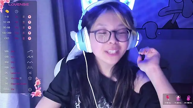 Snapshot of maydaykimmy chatting on February 26, 2025, 3:03 am maydaykimmy online show from February 26, 2025, 3:03 am