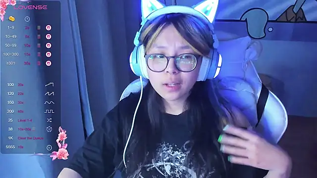 Snapshot of maydaykimmy chatting on March 1, 2025, 1:32 am maydaykimmy online show from March 1, 2025, 1:32 am