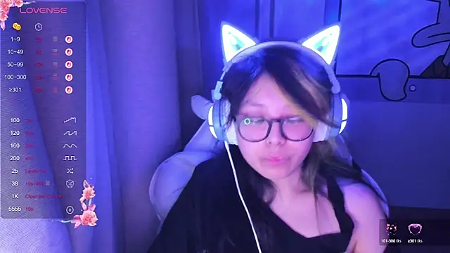 Snapshot of maydaykimmy chatting on February 14, 2025, 3:33 am maydaykimmy online show from February 14, 2025, 3:33 am