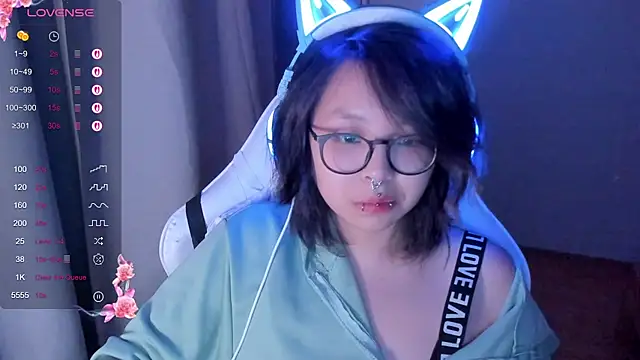 Snapshot of maydaykimmy chatting on February 10, 2026, 9:25 pm maydaykimmy online show from February 10, 2026, 9:25 pm