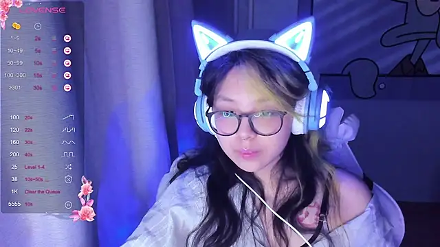 Snapshot of maydaykimmy chatting on February 2, 2025, 12:19 am maydaykimmy online show from February 2, 2025, 12:19 am