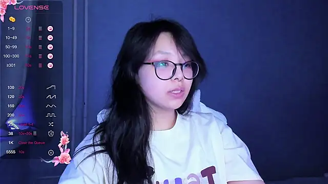 Snapshot of maydaykimmy chatting on December 17, 2024, 3:39 am maydaykimmy online show from December 17, 2024, 3:39 am