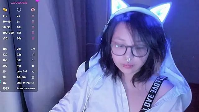 maydaykimmy online show from April 3, 2026, 8:37 pm