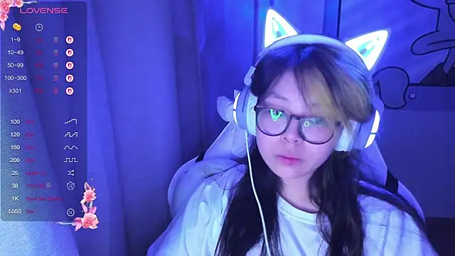 Snapshot of maydaykimmy chatting on February 12, 2025, 9:43 pm maydaykimmy online show from February 12, 2025, 9:43 pm