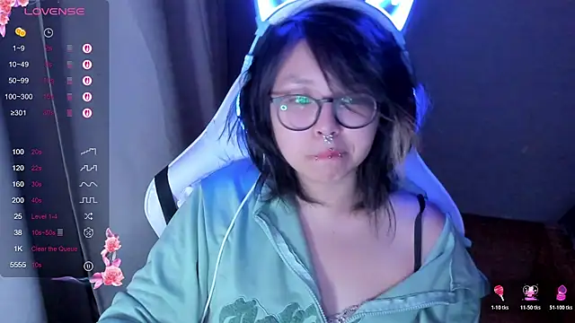 Snapshot of maydaykimmy chatting on February 20, 2026, 11:06 pm maydaykimmy online show from February 20, 2026, 11:06 pm