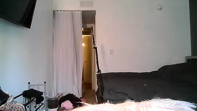 Snapshot of goddessdaisysky chatting on April 16, 2026, 3:46 pm goddessdaisysky online show from April 16, 2026, 3:46 pm