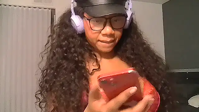 Snapshot of goddessdaisysky chatting on April 10, 2026, 5:25 am goddessdaisysky online show from April 10, 2026, 5:25 am