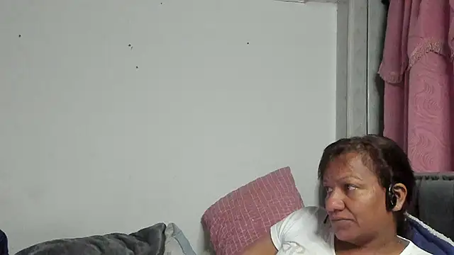 Snapshot of Laflaka22 chatting on July 18, 2026, 1:03 am Laflaka22 online show from July 18, 2026, 1:03 am