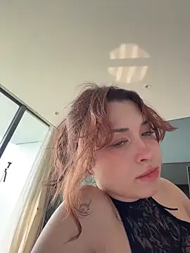 Evangeline Lawrence  online show from April 5, 2026, 1:01 am