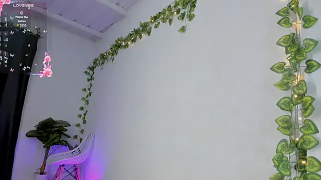 andrea osorio  online show from February 11, 2026, 11:43 am