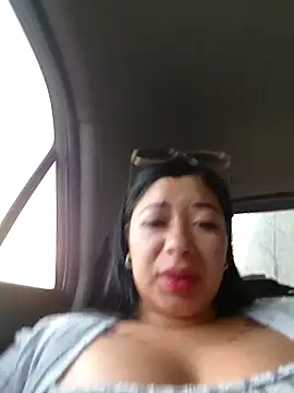 Snapshot of Ariana-pp03 chatting on November 9, 2025, 11:03 am Ariana-pp03 online show from November 9, 2025, 11:03 am