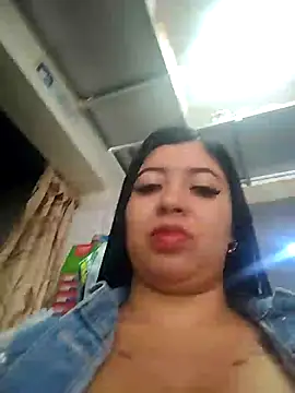 Snapshot of Ariana-pp03 chatting on October 27, 2025, 1:34 pm Ariana-pp03 online show from October 27, 2025, 1:34 pm