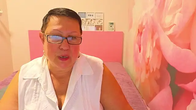 BarbaraTurners online show from October 26, 2025, 12:38 pm