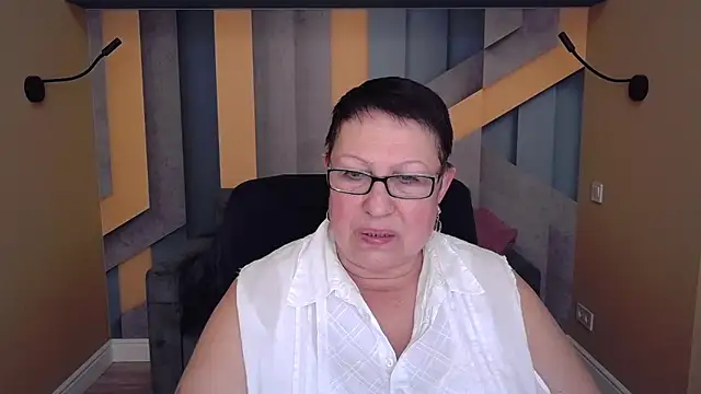 BarbaraTurners online show from November 14, 2025, 7:39 pm