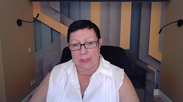 BarbaraTurners online show from October 24, 2025, 6:29 pm