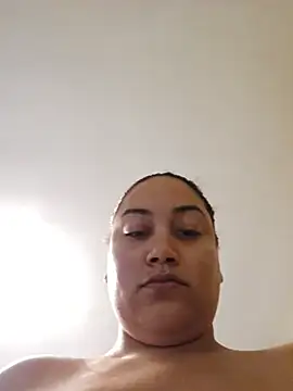 honeeyyy pot online show from June 10, 2026, 9:21 am