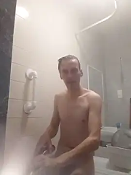 Mrleitenant online show from December 15, 2025, 10:37 pm