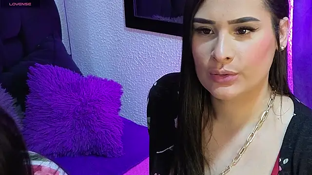 agatha lovee online show from March 4, 2026, 6:26 pm