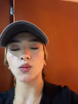Arianavillada online show from June 2, 2026, 3:39 am