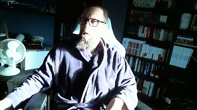 MeSteff online show from December 28, 2024, 9:42 am